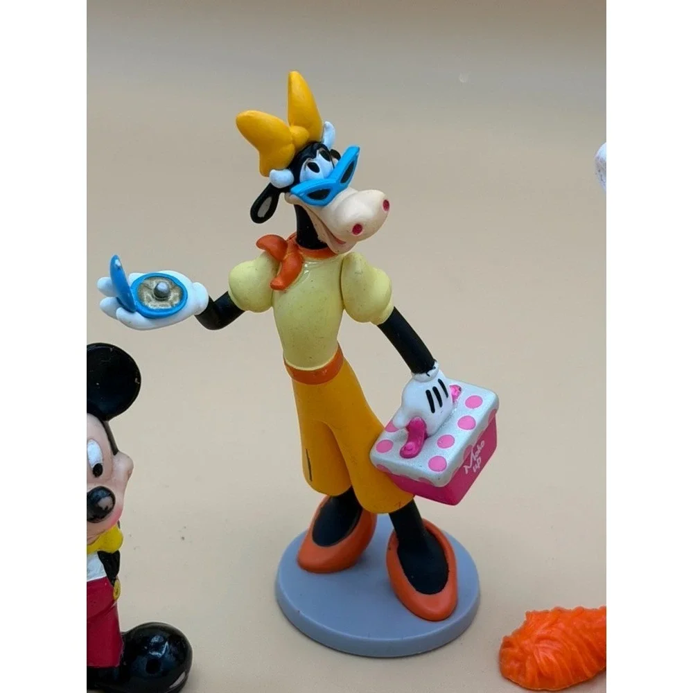 Disney Mickey Mouse Daisy Duck Goofy PVC Figure Lot of 3 Figurines
